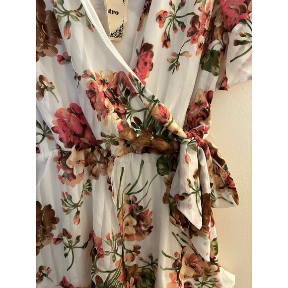 NWT Entro Surplice Flutter Sleeve Romper Size Small - Picture 5 of 10